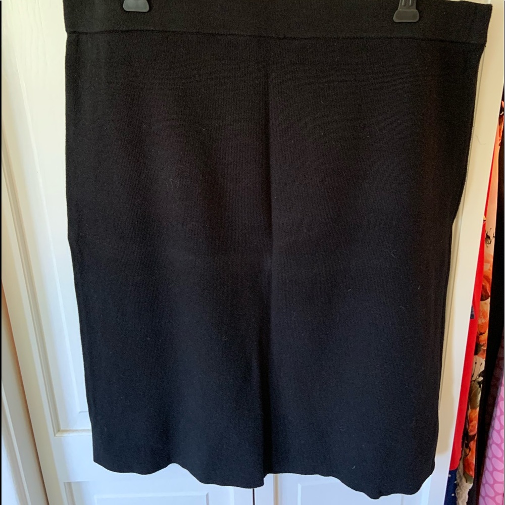 Black knee length dress skirt. 0x size